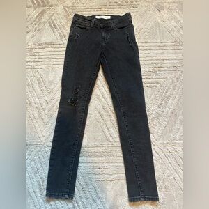 Girl- Levi’s black super skinny size 12